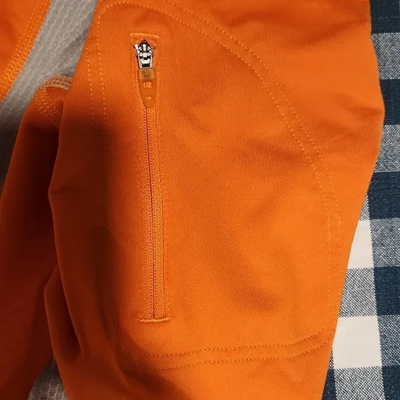 The North Face 1/4 Zip - Large - Picture 7 of 9